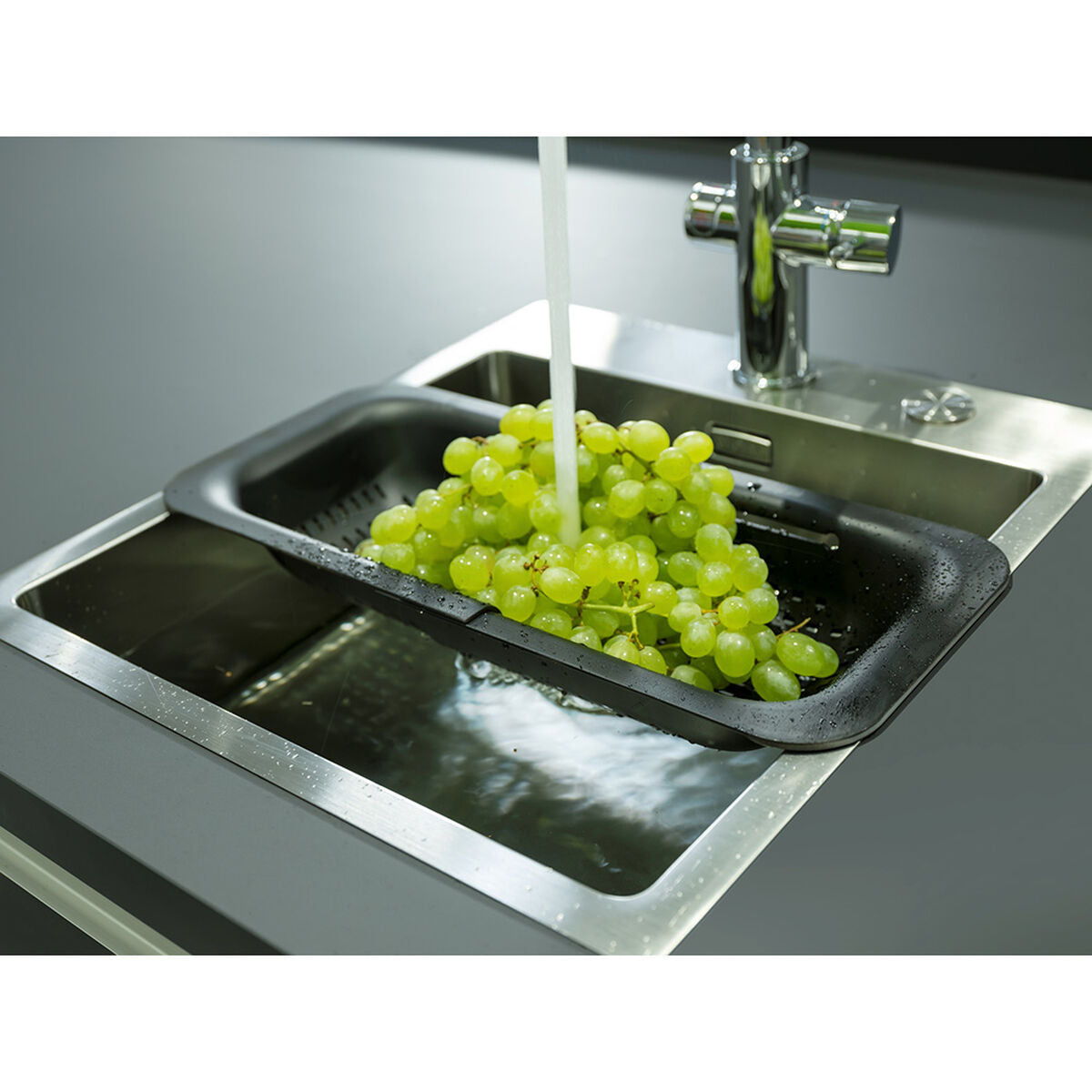 Extendable Dish Drainer for Sink Wenko Sievo 55012100 Black